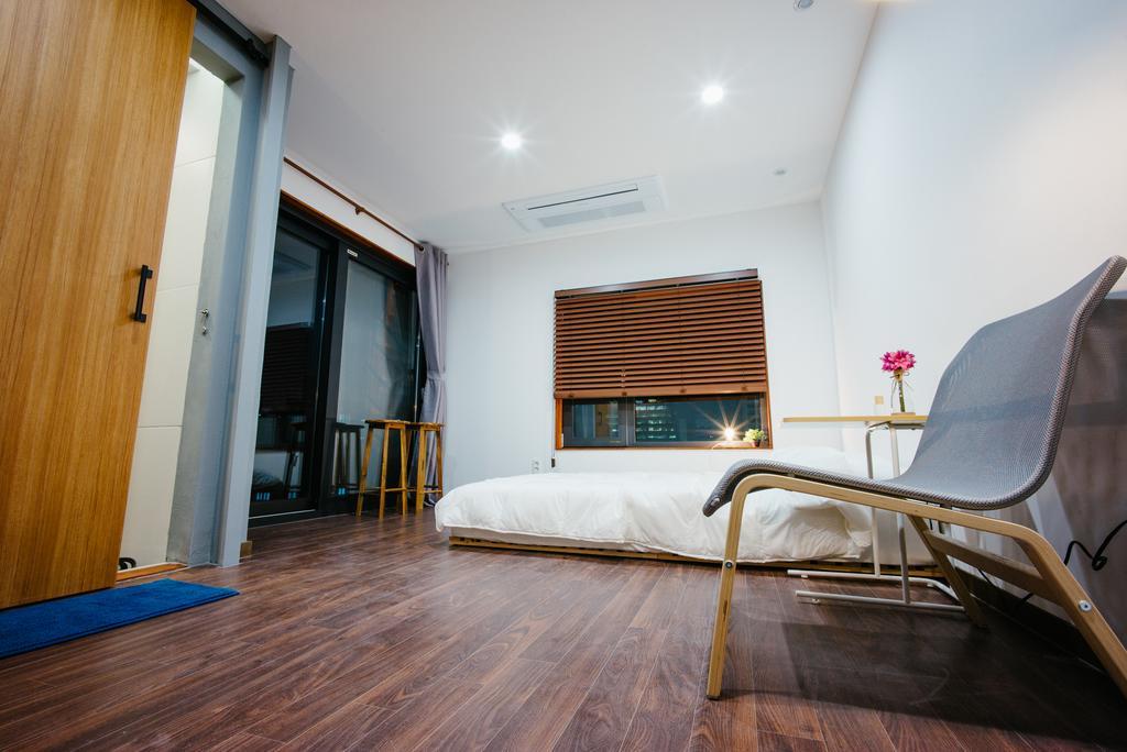 בוסאן Morning Dew Guesthouse מראה חיצוני תמונה